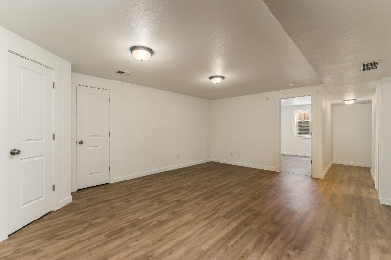 Building Photo - 4400 Sunridge Dr