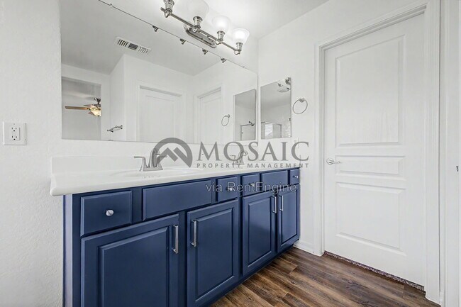 Building Photo - 599 S Buena Vista Ct