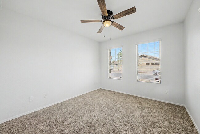 Building Photo - 25683 W Satellite Ln