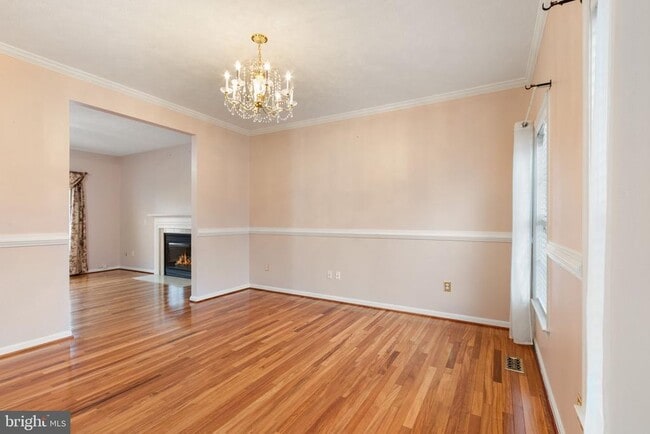 Building Photo - 6910 Governors Grant Ln