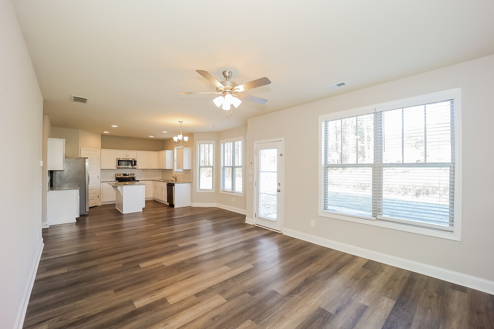 Building Photo - 425 Flowery Branch Ct