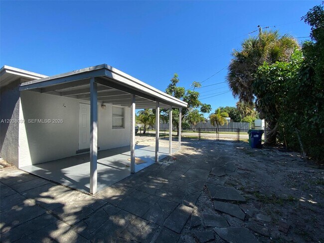 Building Photo - 600 NW 116th Terrace