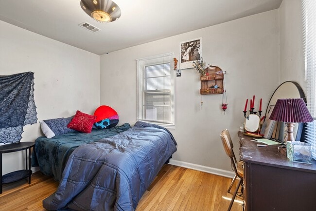 Building Photo - Excellent Main Floor Duplex Unit in Heart of Fort Collins!