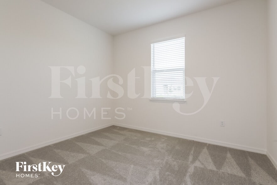 Building Photo - 210 Windsor Reserve Dr