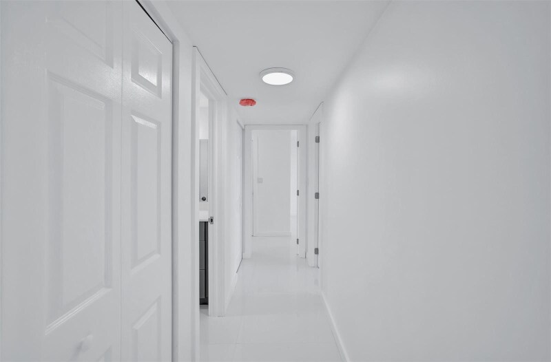 Building Photo - 3800 S Ocean Dr