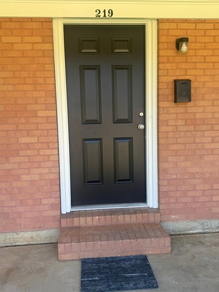 Building Photo - 219 Mitchell St