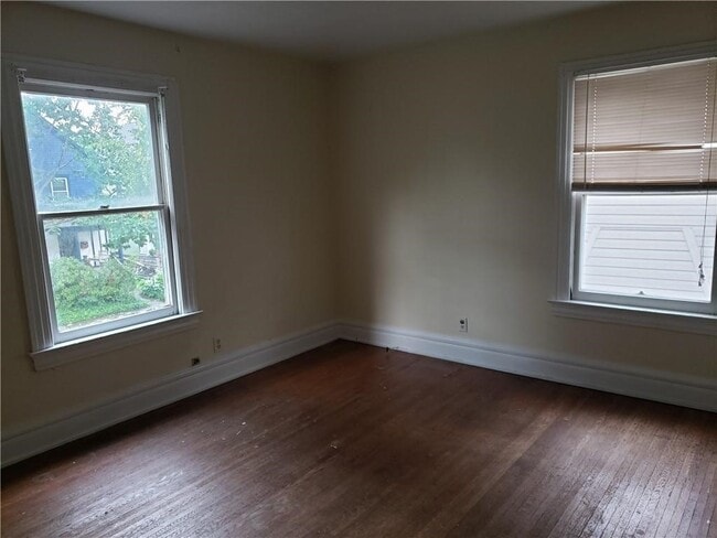 Building Photo - 36 Berkshire St