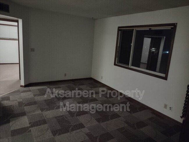 Primary Photo - 311 E Spruce St