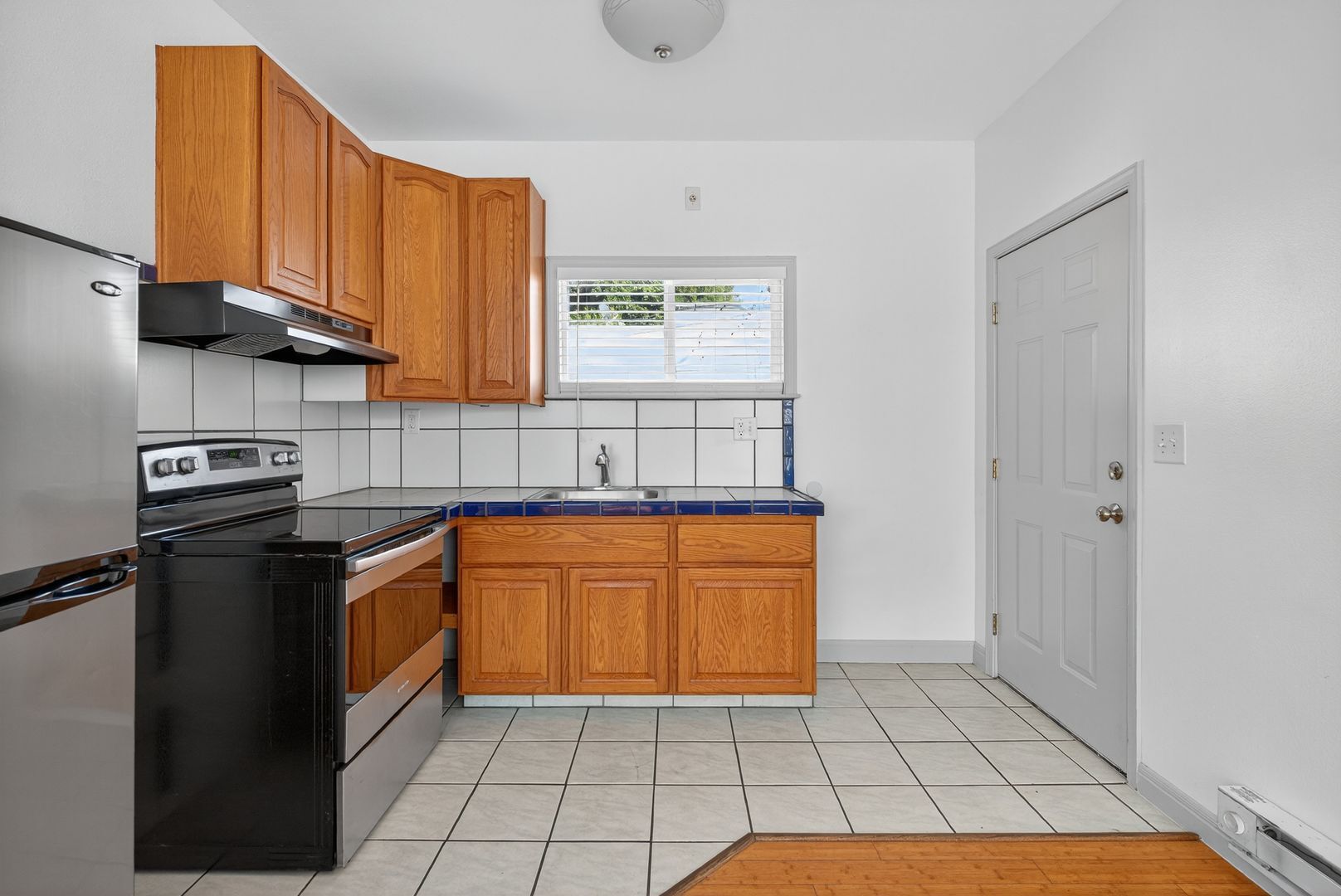 Building Photo - 1912 2nd St