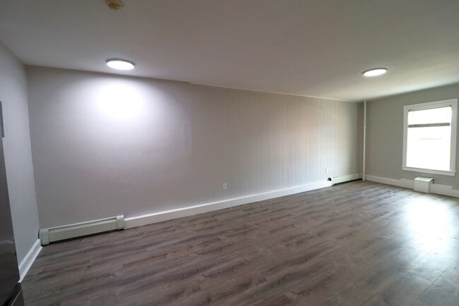 Building Photo - 7 High St