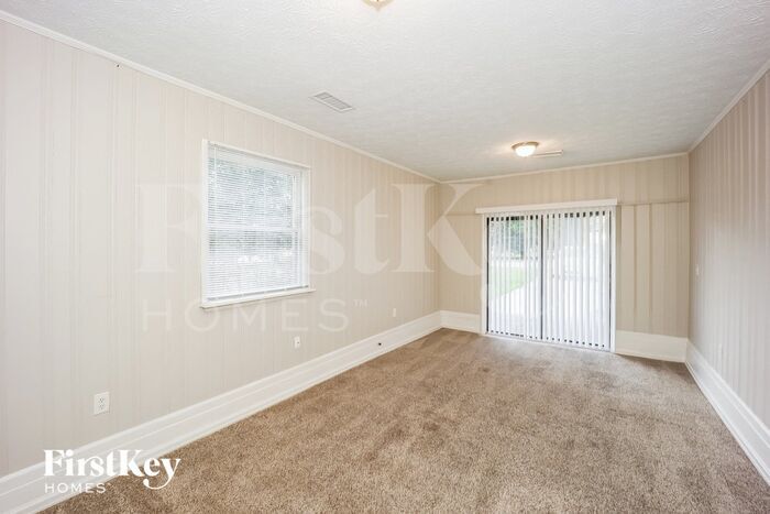 Building Photo - 2521 Southaven Dr
