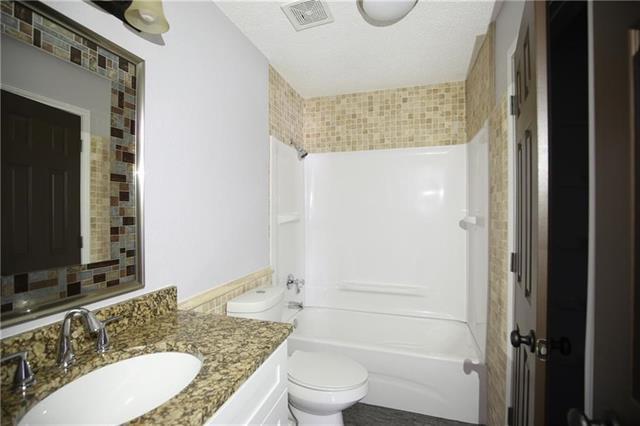 Building Photo - 603 Park View Ave