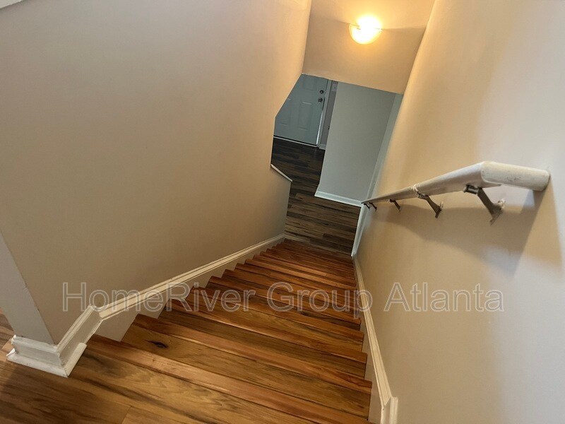Building Photo - 11424 S Grove Dr