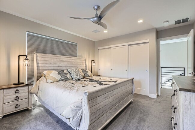 Building Photo - 5409 Allison St