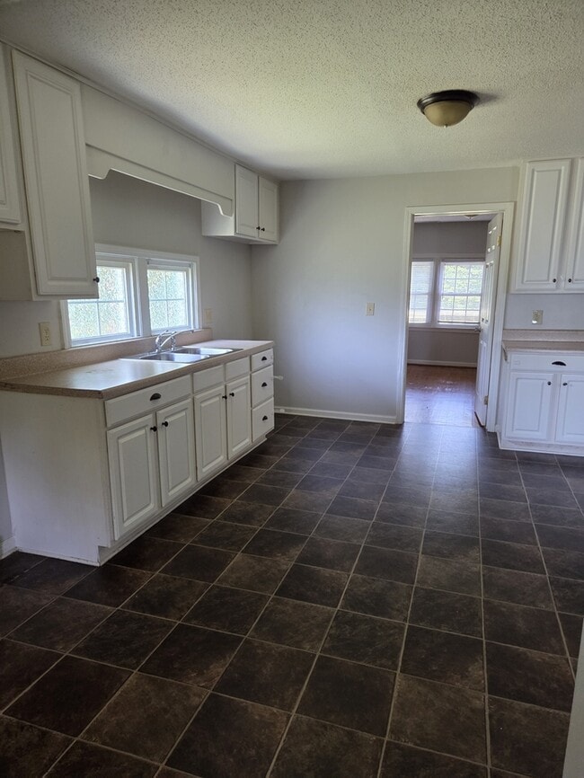Building Photo - Charming 2 Bedroom in Summerfield