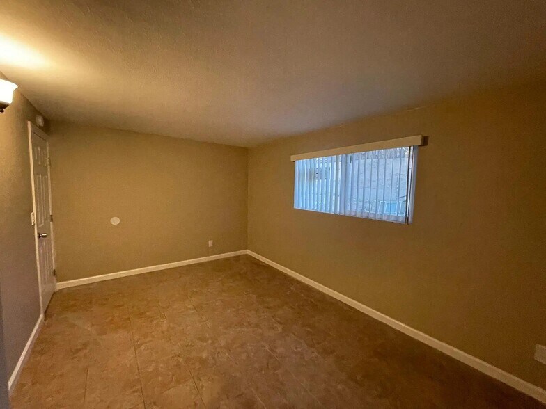Building Photo - 1000 Mojave Dr