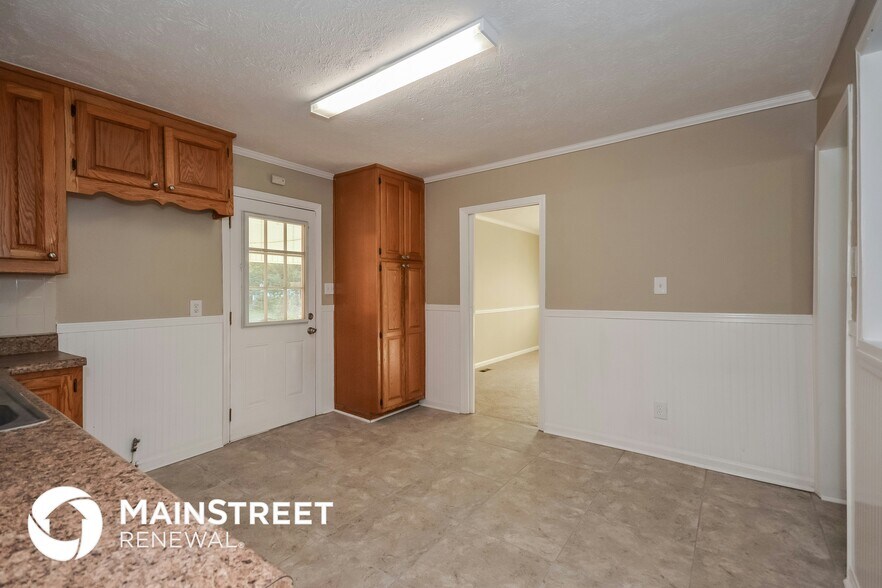 Building Photo - 10803 Mallard Dr