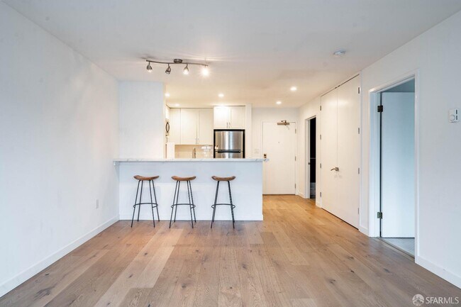 Building Photo - 2225 23rd St
