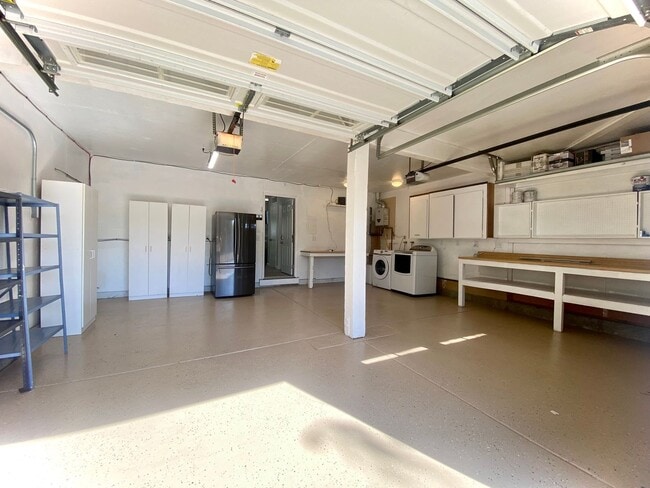 Building Photo - Elegant Fremont Weibel Home with Fruit-Fil...