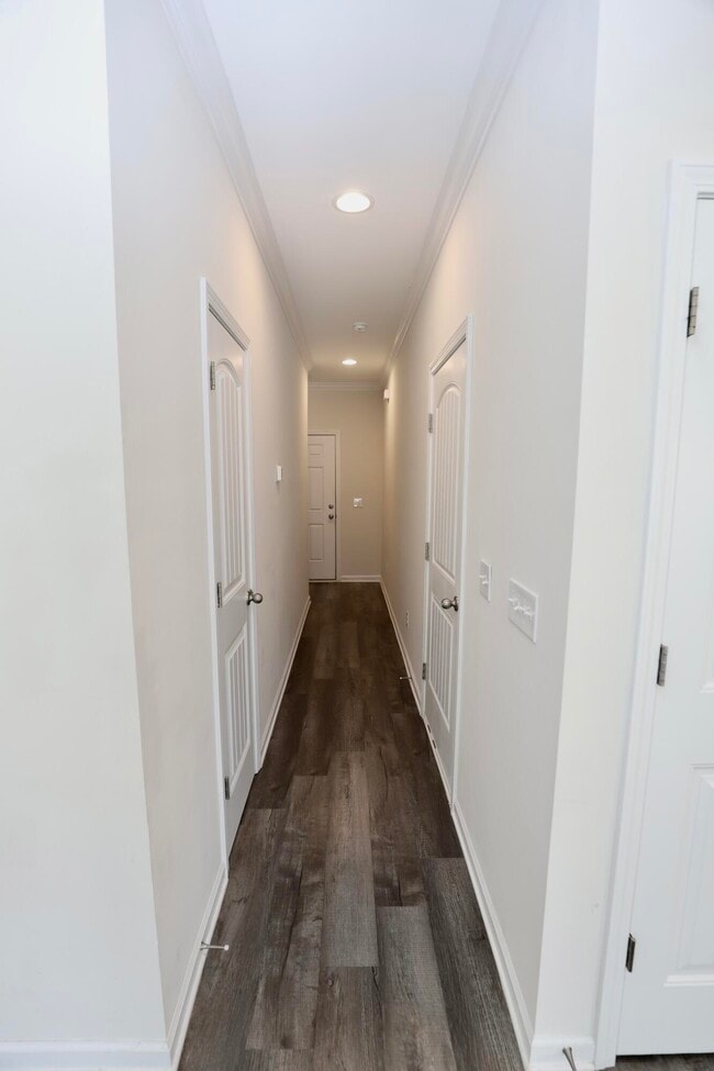 Building Photo - 1854 Gabriel Ln