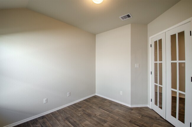 Building Photo - 13966 Fort Ward Way
