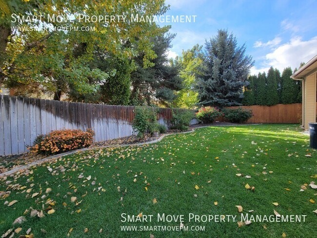 Building Photo - 1096 N Glenabby Pl