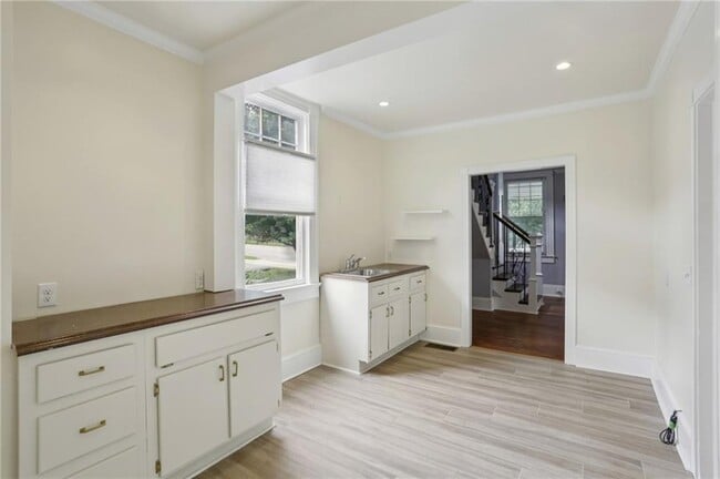 Building Photo - 1269 Monroe Dr NE