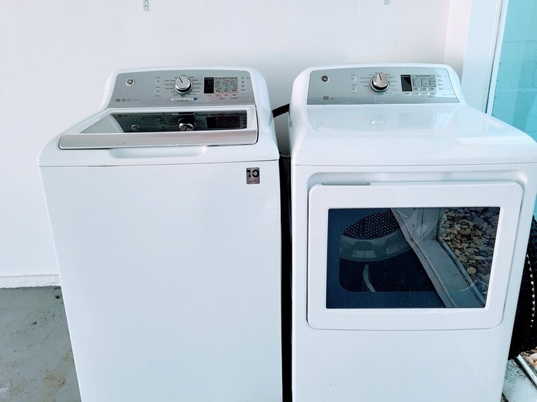 Washer/Dryer Included - 11922 Congressional Dr