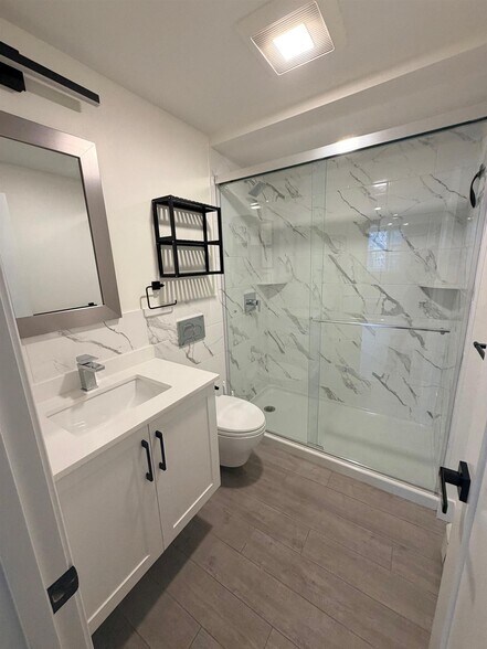 Building Photo - 196 Sherman St