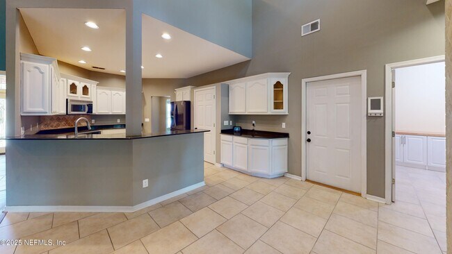 Building Photo - 11881 Honey Locust Dr