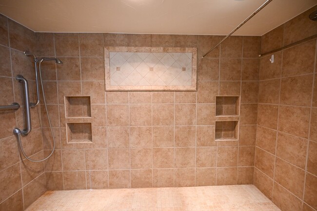 Building Photo - 3 Bed 2 Bath SFR in Decatur