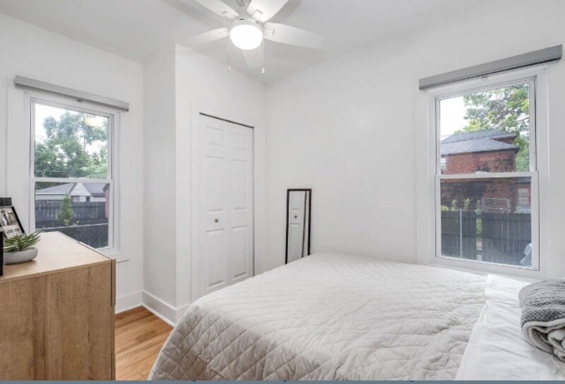 Building Photo - 1600 Central St