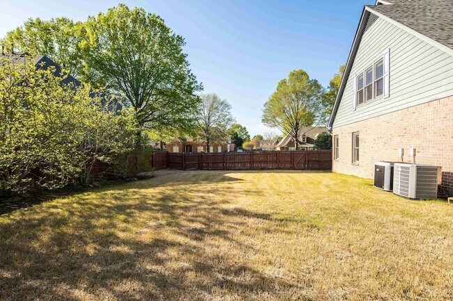 Building Photo - 979 Welbeck Cove
