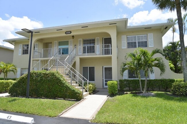 Building Photo - 5898 Via Delray Blvd