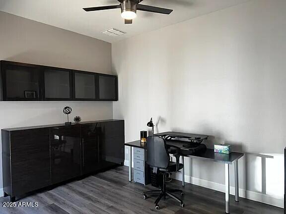 Building Photo - 634 E Bellerive Pl