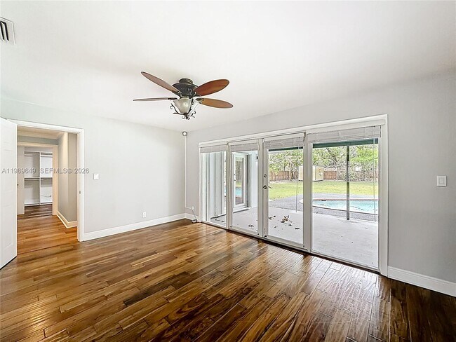 Building Photo - 4330 SW 7th St