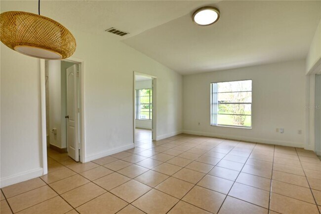 Building Photo - 1156 Alicante Ave