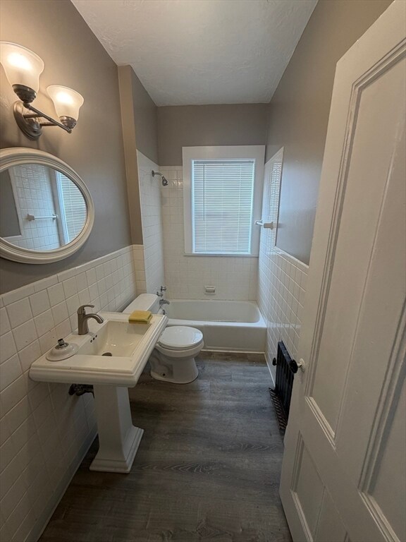 Building Photo - 531 Ash St