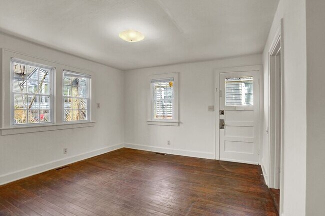 Building Photo - 412 Griffin Ave