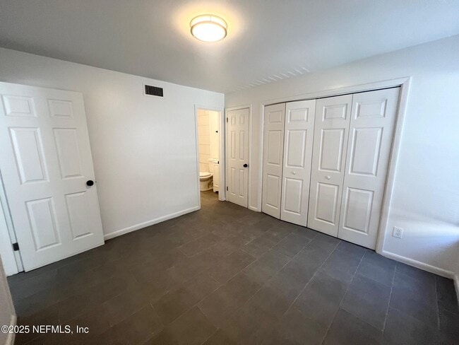 Building Photo - 1318 Sydney Pl