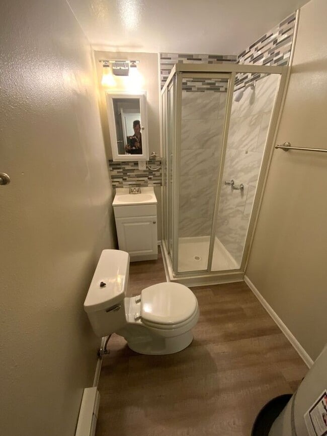Building Photo - NOVEMBER FREEE South Tacoma 1bdr w/ separt...