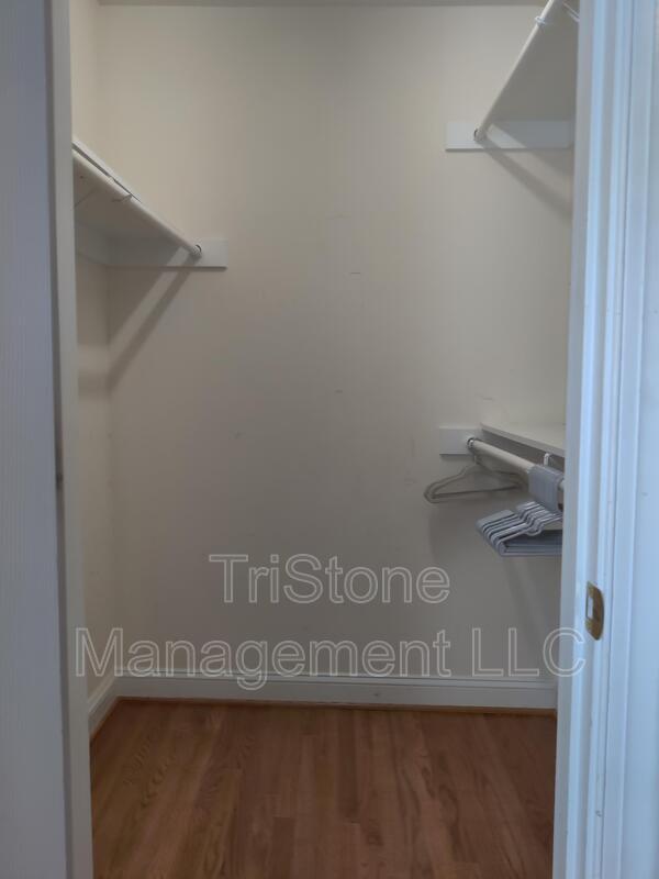 Building Photo - 14512 Harvington Dr