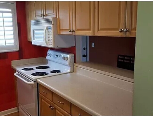 Building Photo - 3332 New South Province Blvd