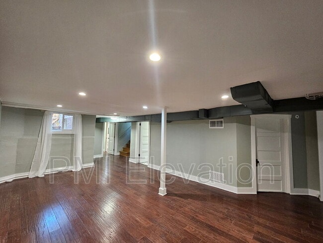 Building Photo - 1529 Lowell Blvd