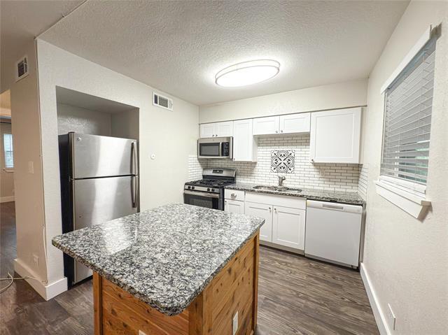 Building Photo - 5928 Fletcher Ave