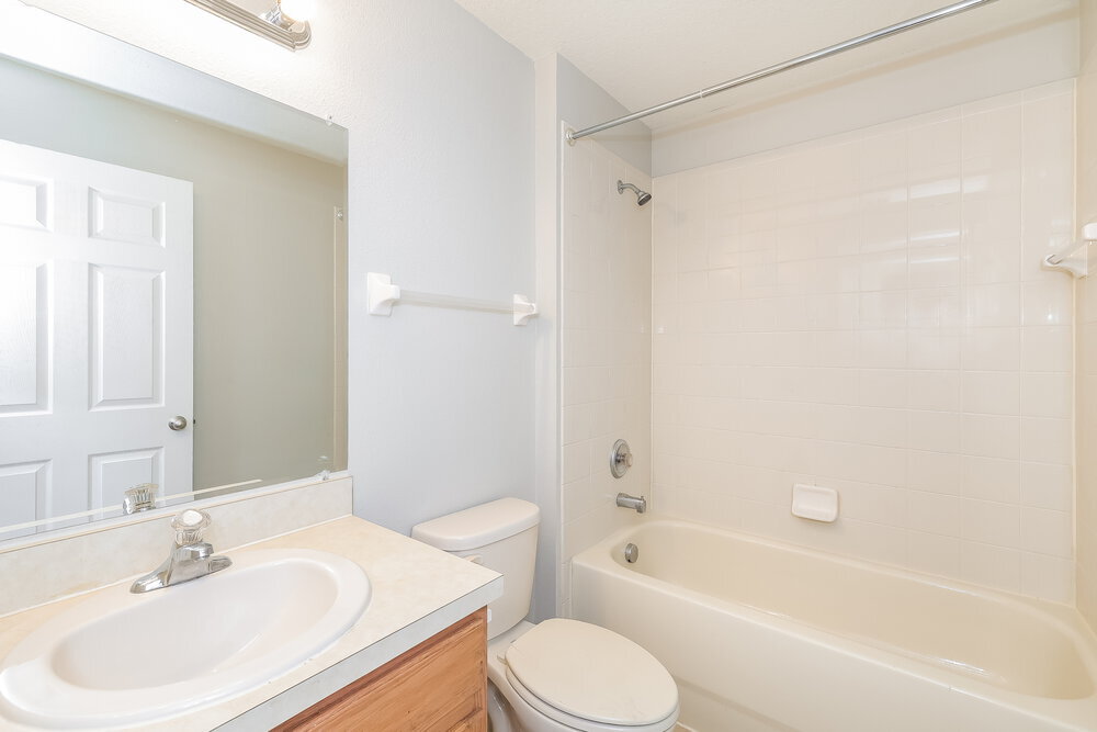 Building Photo - 2628 Sunningdale Dr