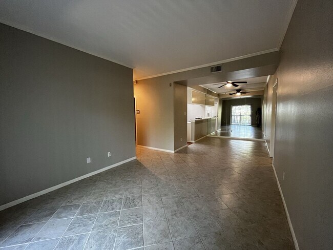 Building Photo - Adorable 1 bedroom, 1 bath Town-Home!!