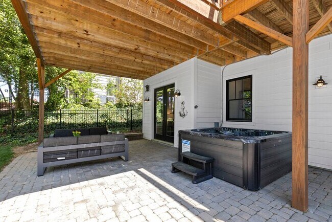 Building Photo - Northshore Landing