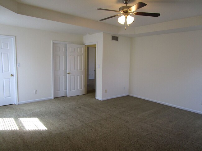 Building Photo - 5004-5006 Carrie Ridge Dr.