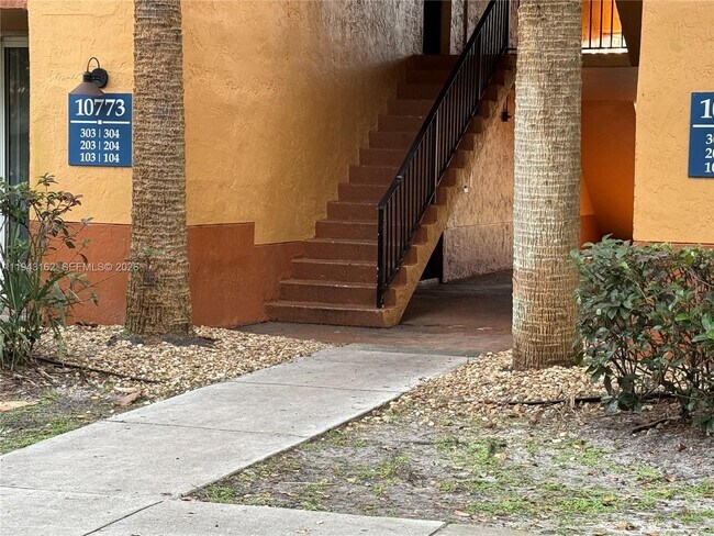 Building Photo - 10773 Cleary Blvd